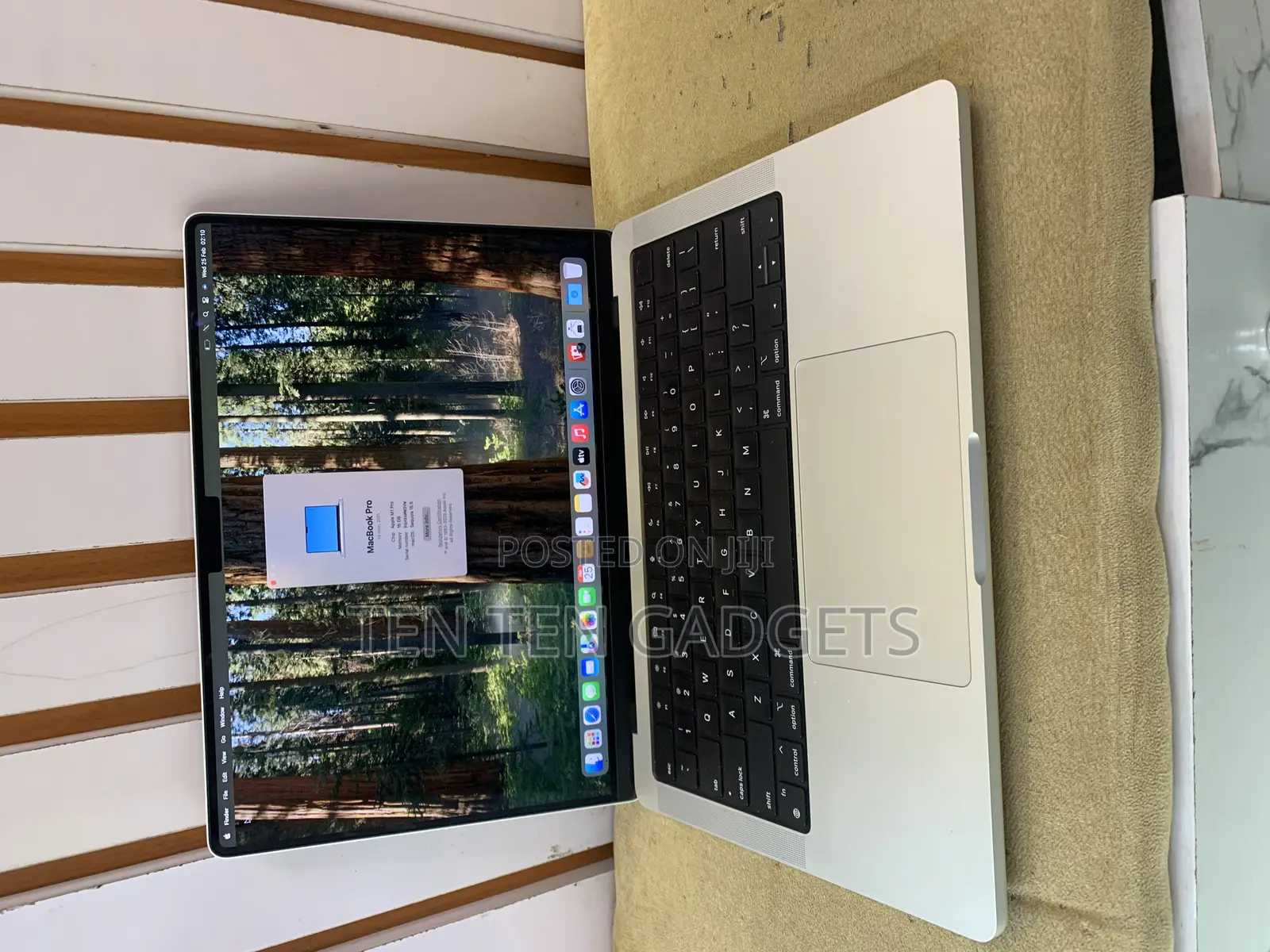 Laptop Apple MacBook Pro 2021 M1 16GB Apple M1 Pro SSD 512GB