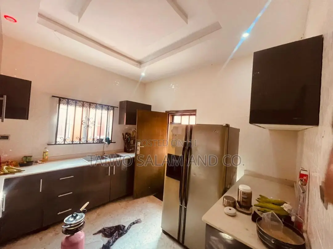 Furnished 4bdrm Bungalow in Royal Garden Estate, Akala Express for sale