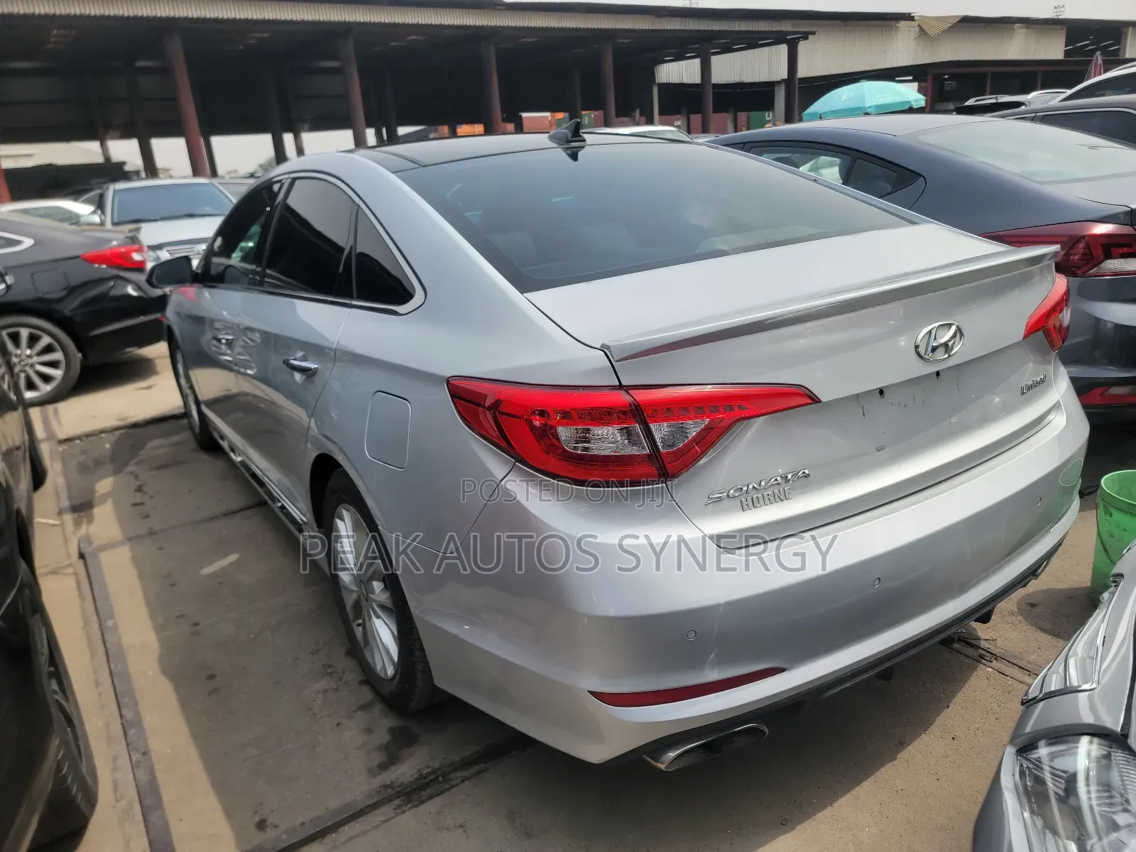 Hyundai Sonata Limited Sedan FWD (2.4L 4cyl 6A) 2016 Silver