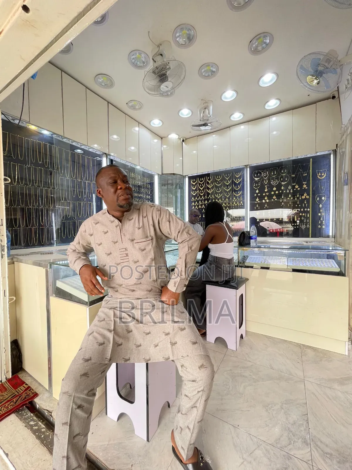 9sqm Shop in Wuse Market for Sale!