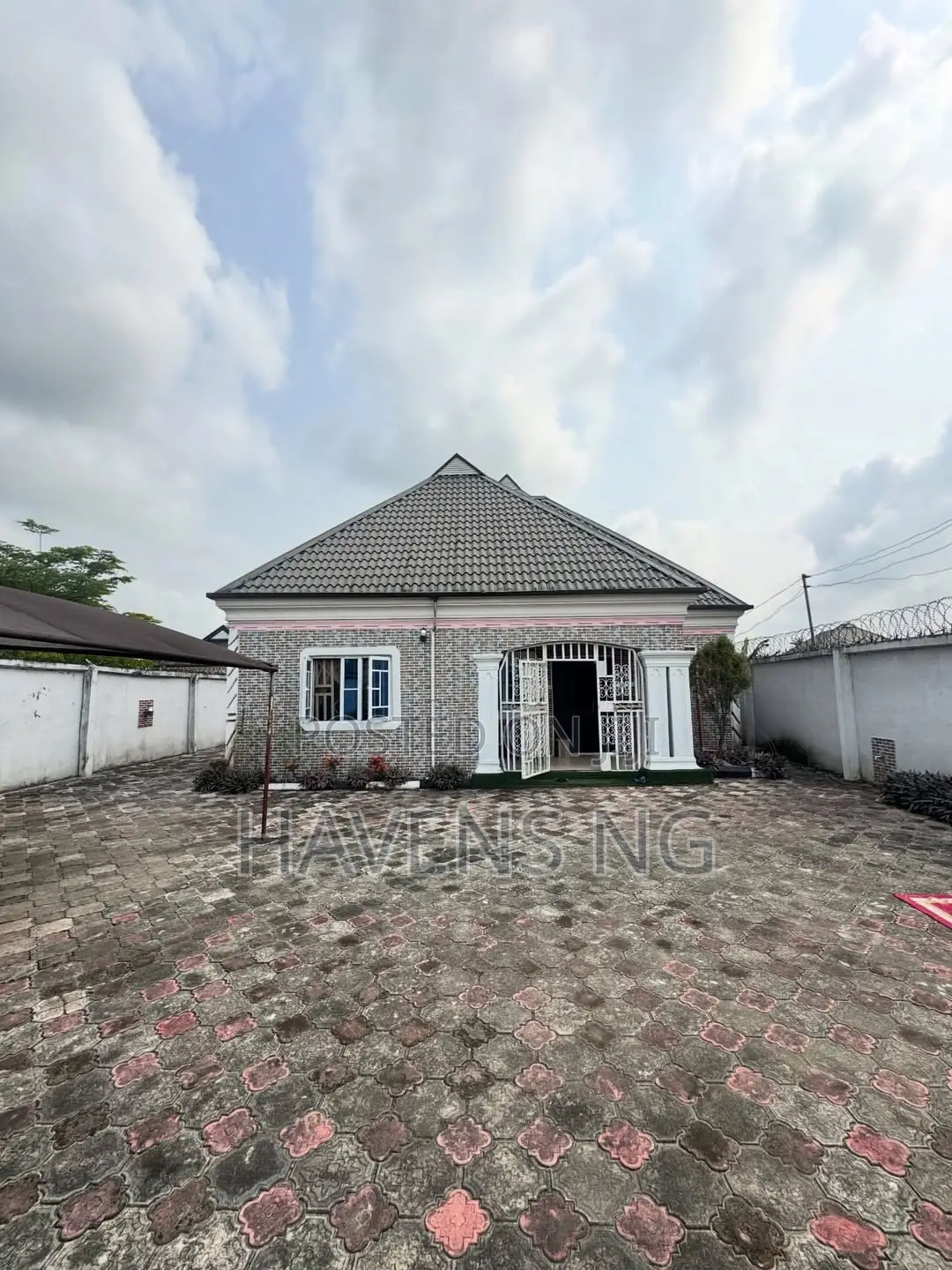 3bdrm Bungalow in Rumuekini for sale