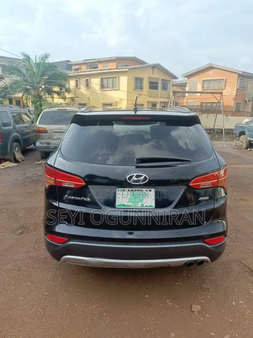 Hyundai Santa Fe 2013 Black