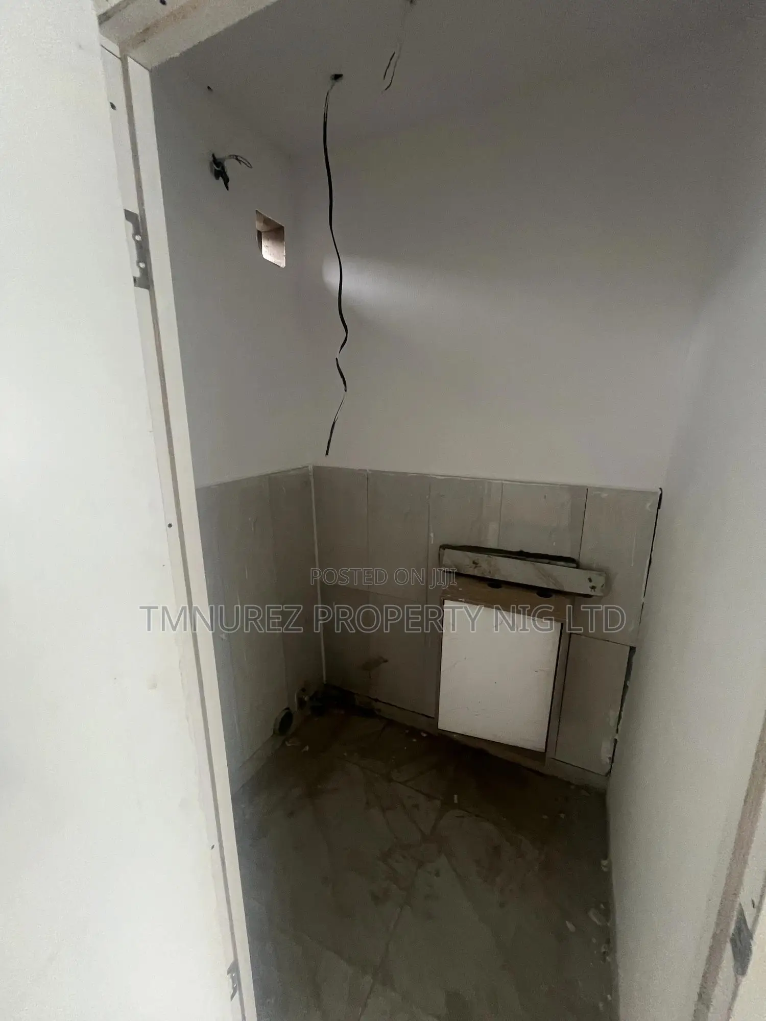 5bdrm Duplex in Osapa, Lekki for rent