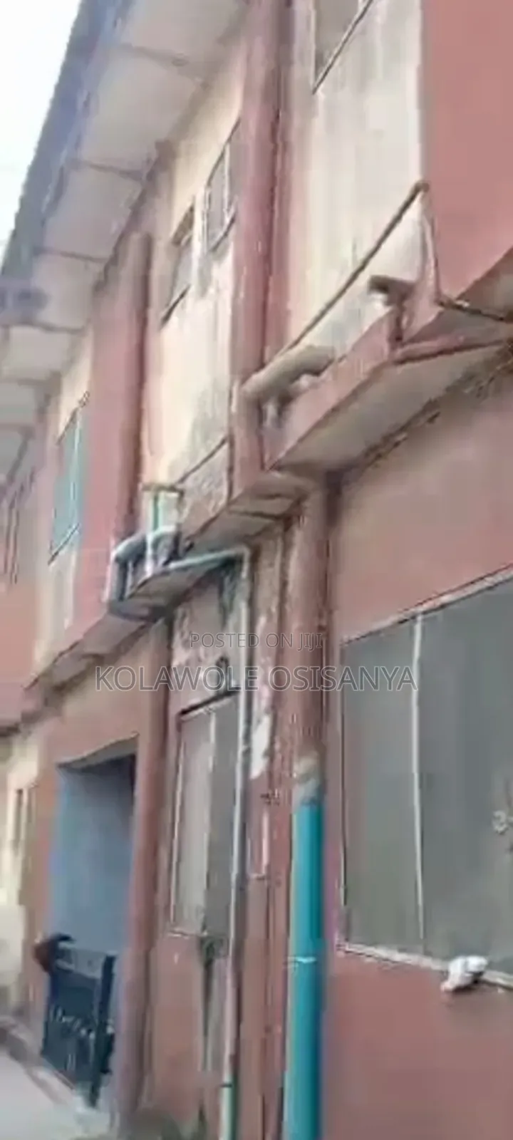 5bdrm Block of Flats in Ijegun for sale