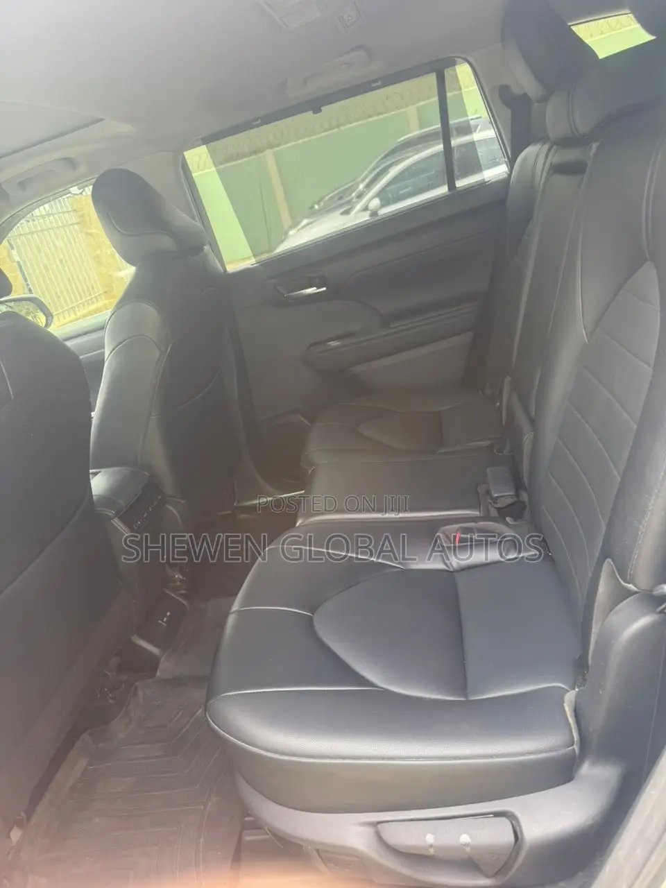 Toyota Highlander XLE 2022 Silver