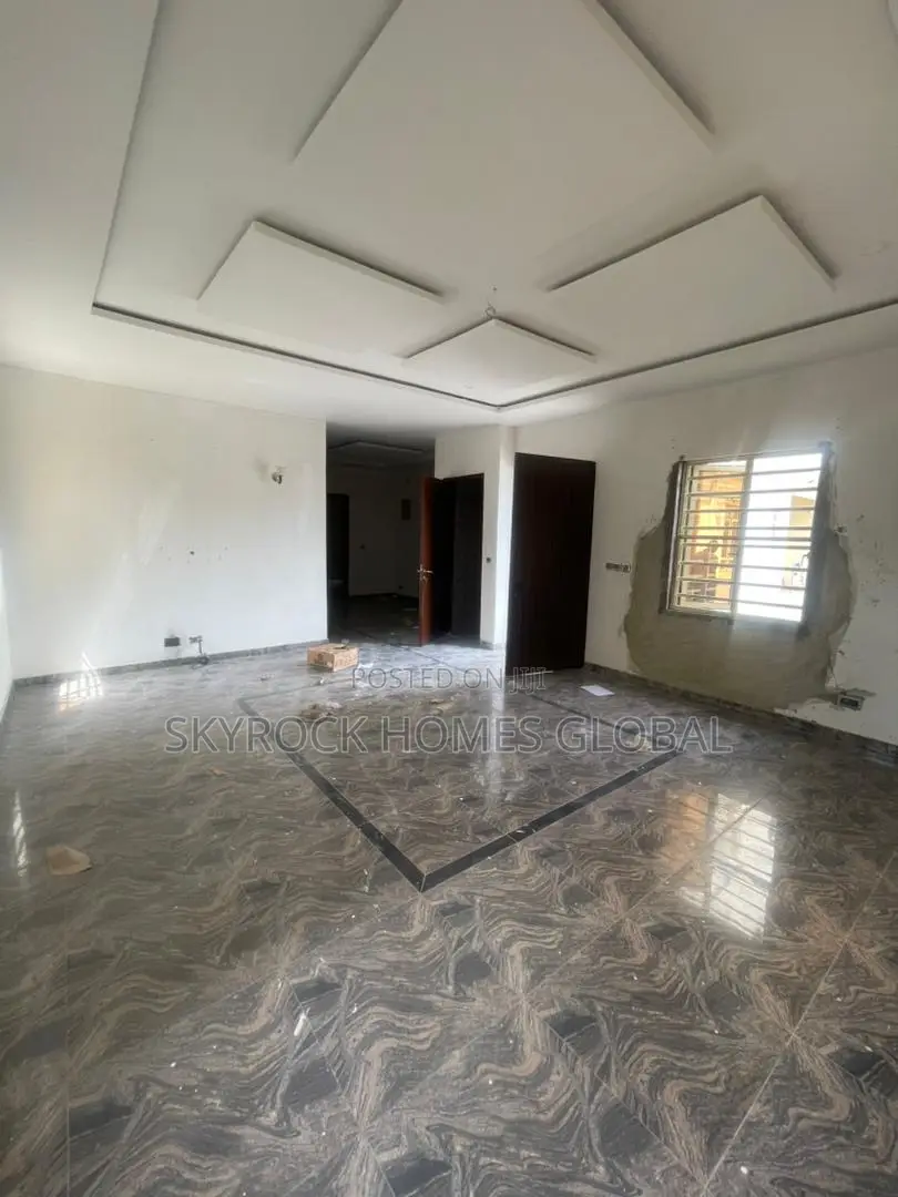 2bdrm Apartment in Chevron for rent