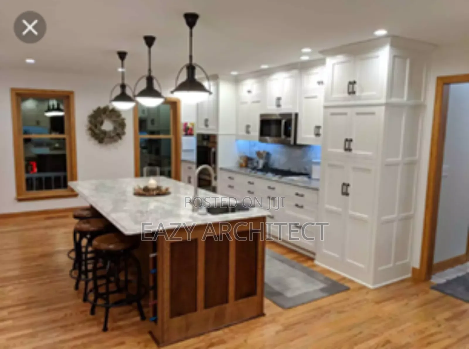 Classic Kitchen Cabinet With Functional Accessories
