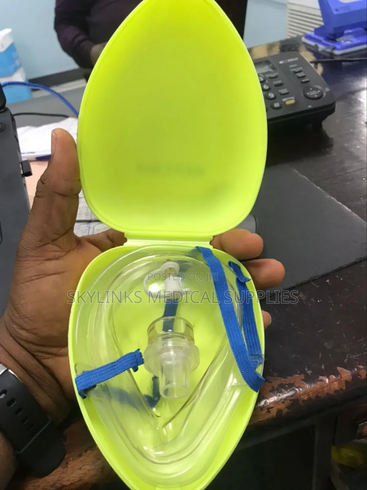 Resuscitator Mask