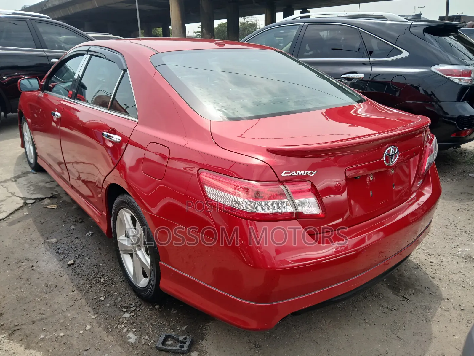 Toyota Camry SE 4dr Sedan (2.5L 4cyl 6A) 2011 Red