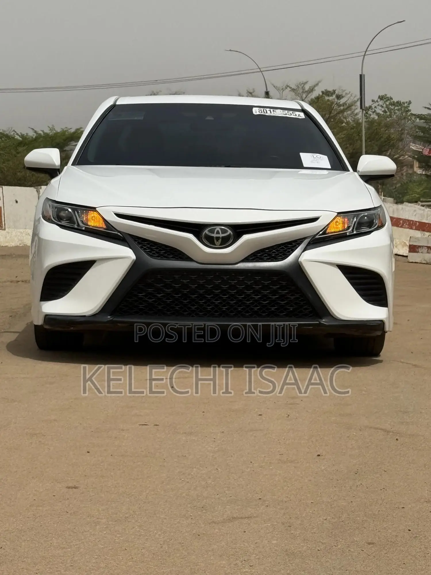 Toyota Camry SE FWD (2.5L 4cyl 8AM) 2018 White