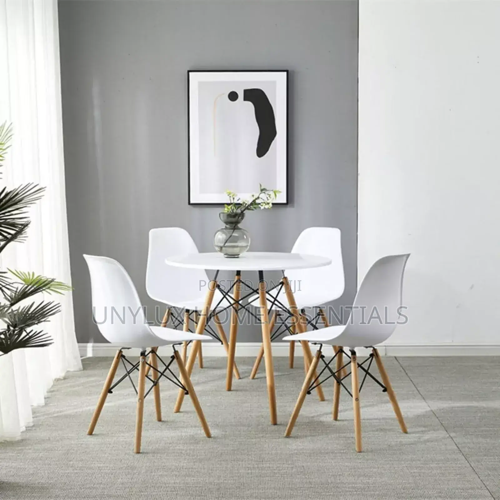 Patio Dining Set
(1 Table and 4 Chairs)