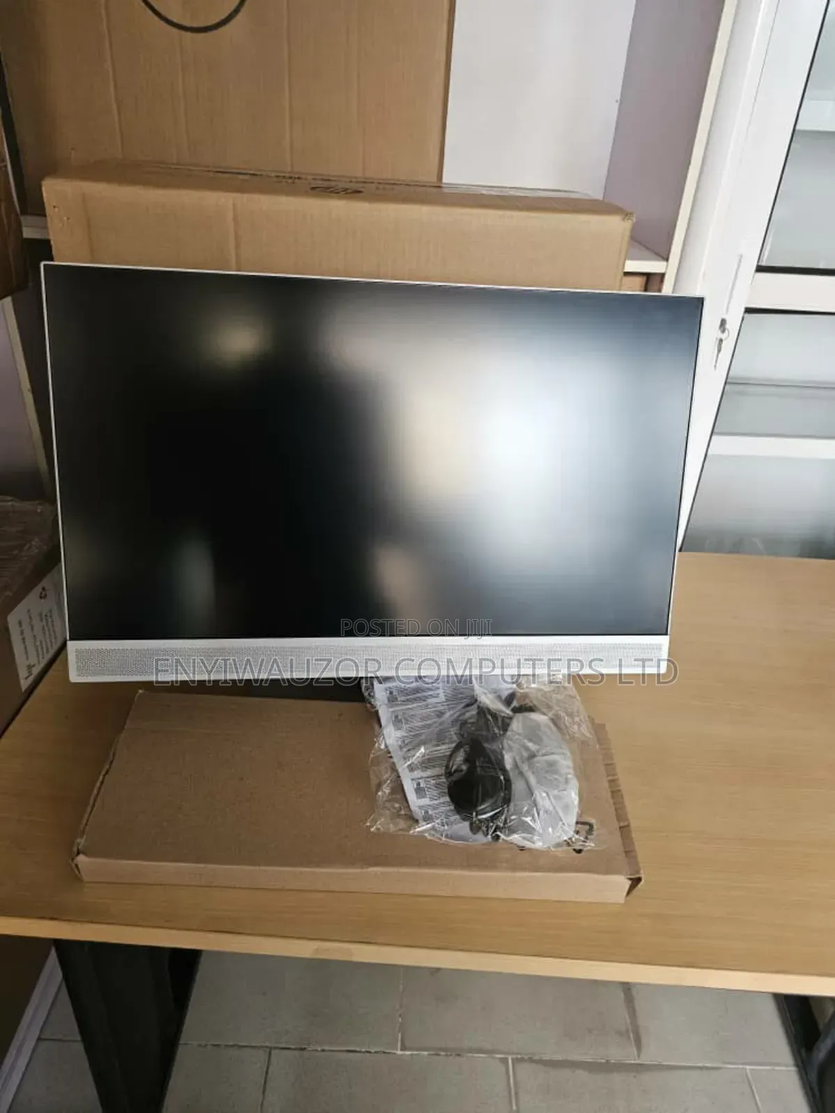 New Desktop Computer HP EliteDesk 800 G4 8GB Intel Core i5 SSD 256GB