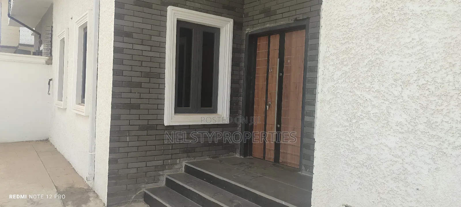 4bdrm Duplex in Efab, Gwarinpa for sale