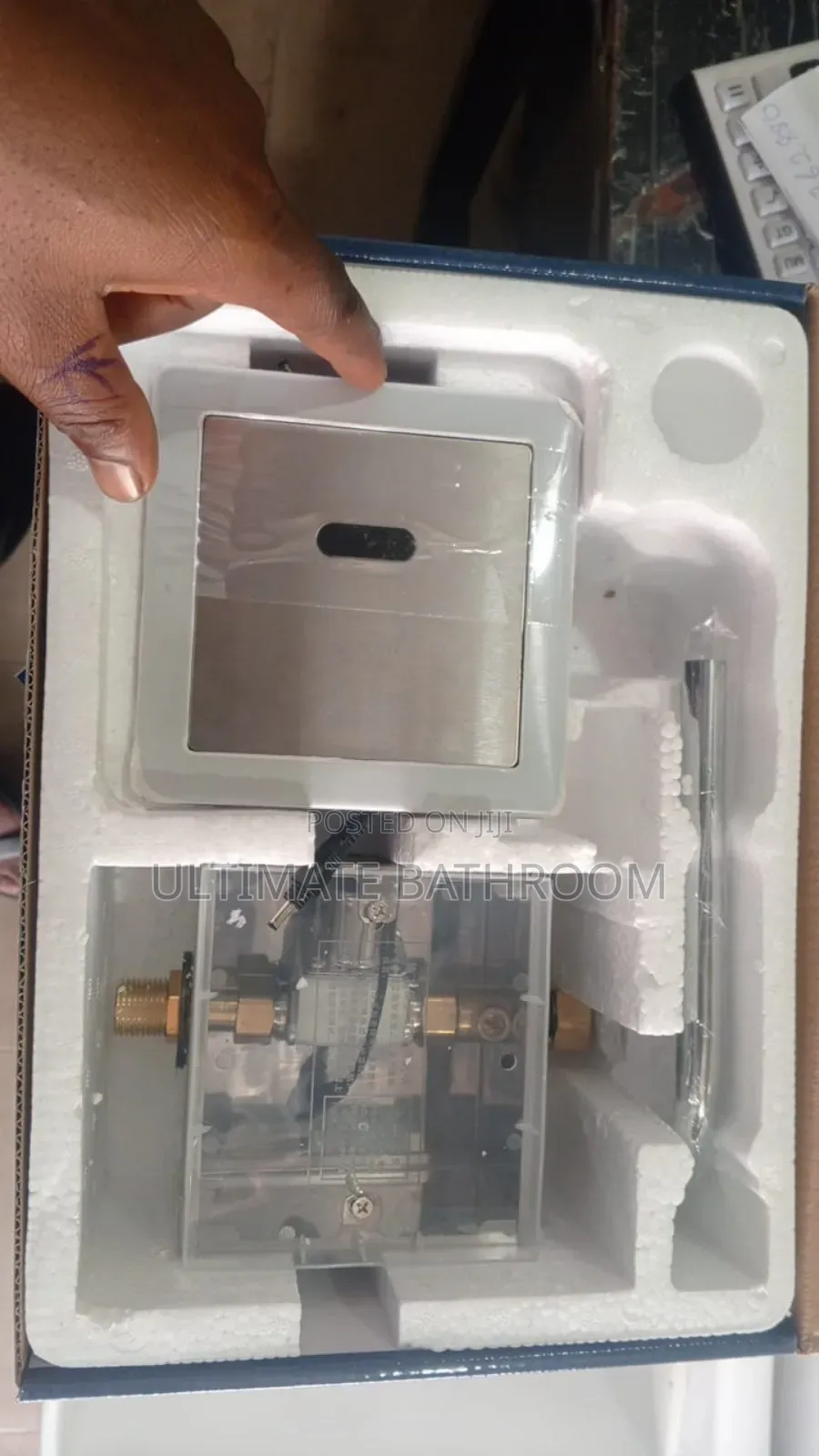 Conduit Urinal Sensor Flusher