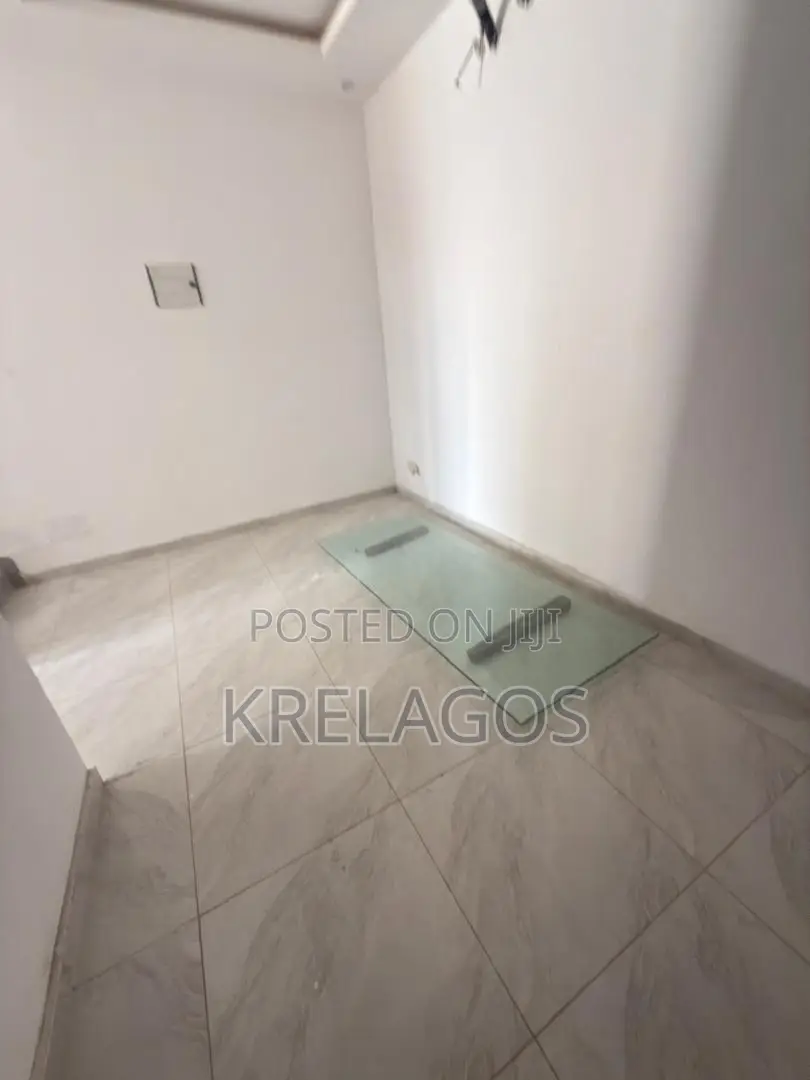 4bdrm Duplex in Ologolo for sale