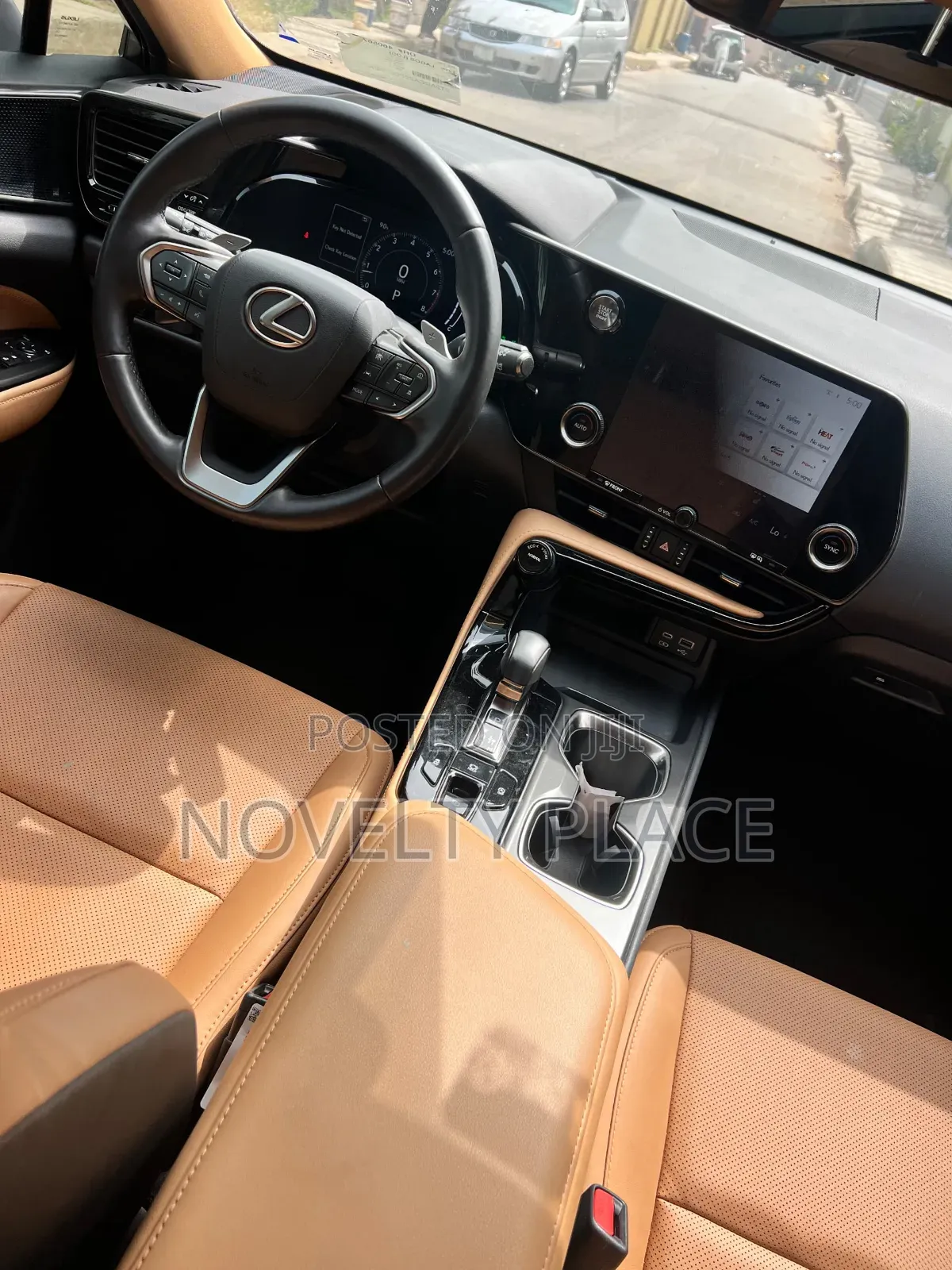 Lexus NX 250 Luxury 2023 Brown