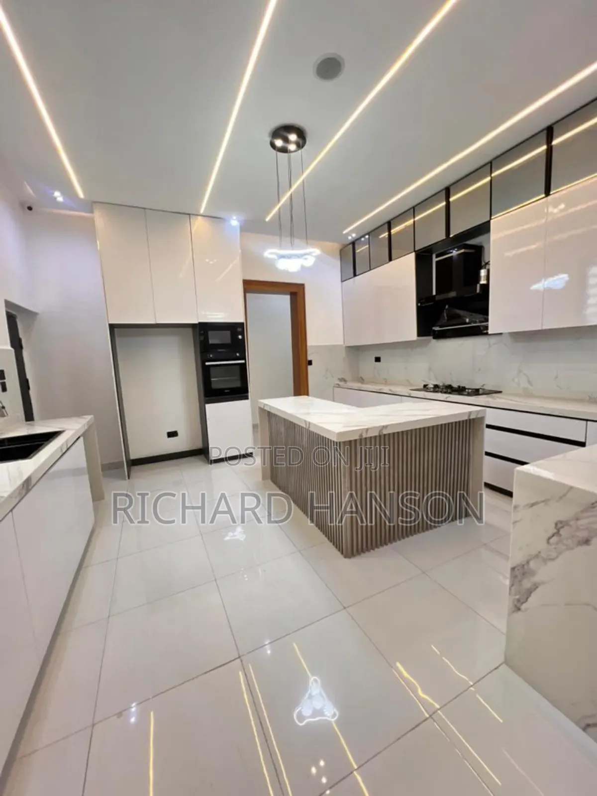 5bdrm Duplex in In Orchid, Lekki for sale