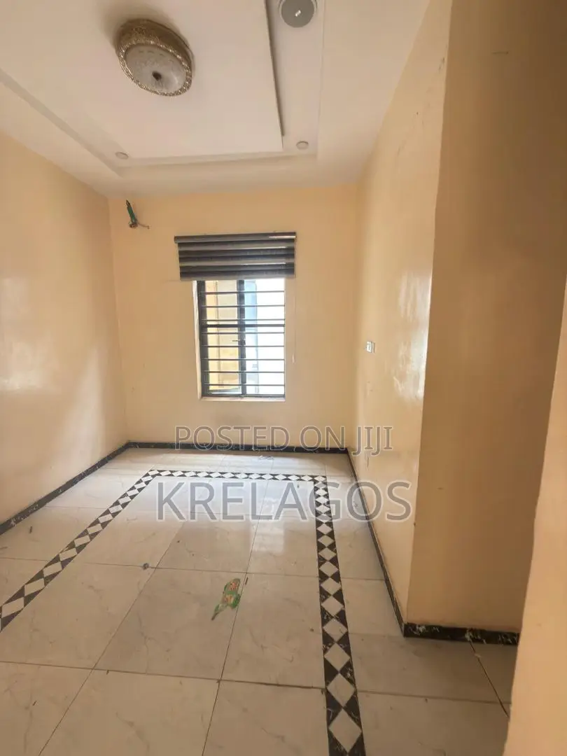 4bdrm Duplex in Chevron Toll Gate for rent