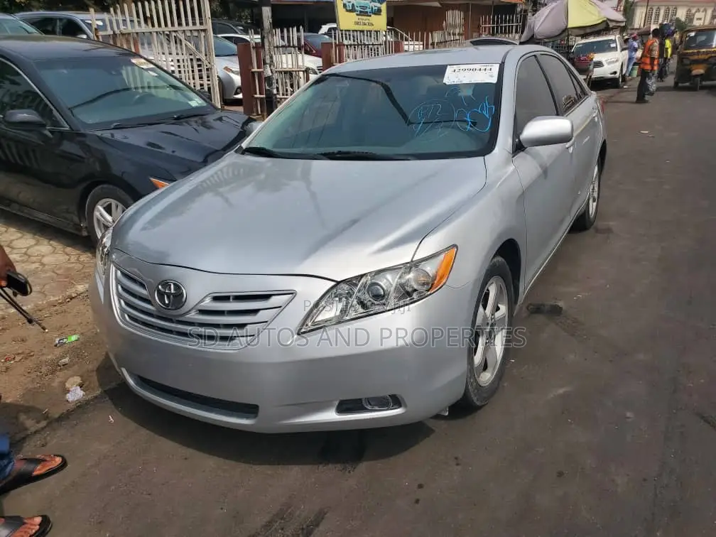 Toyota Camry LE 4dr Sedan (2.4L 4cyl 5A) 2008 Gray