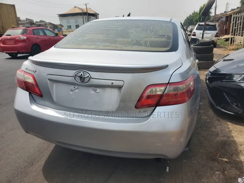 Toyota Camry LE 4dr Sedan (2.4L 4cyl 5A) 2008 Gray
