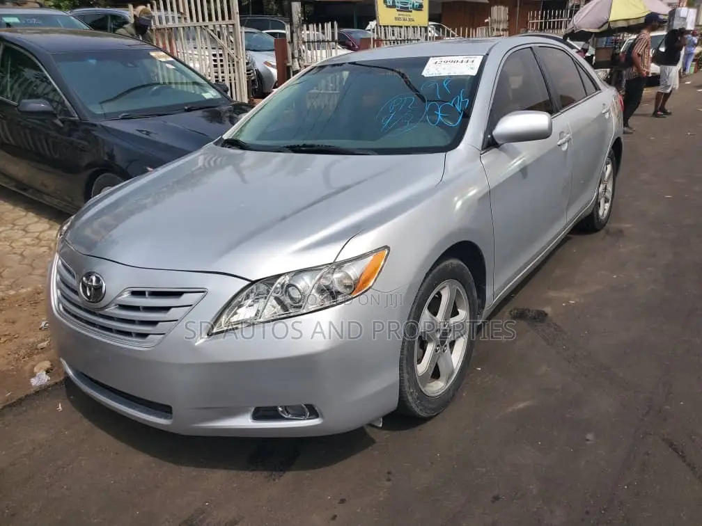 Toyota Camry LE 4dr Sedan (2.4L 4cyl 5A) 2008 Gray