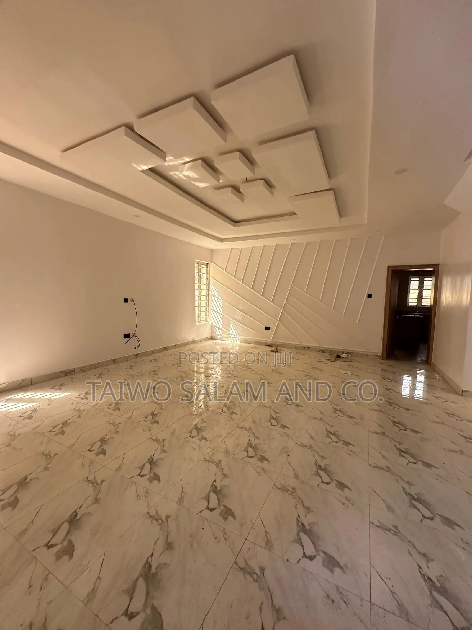 Furnished 5bdrm Duplex in Akala, Akobo for sale