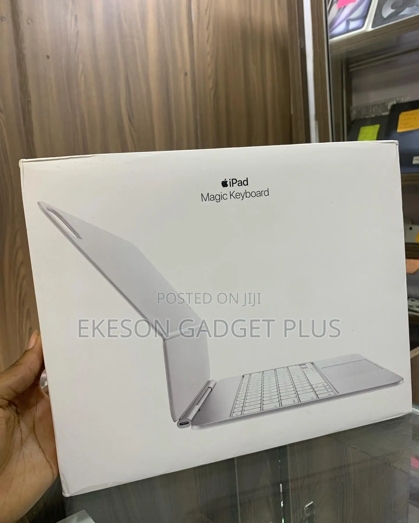 Magic Keyboard M4 13inch