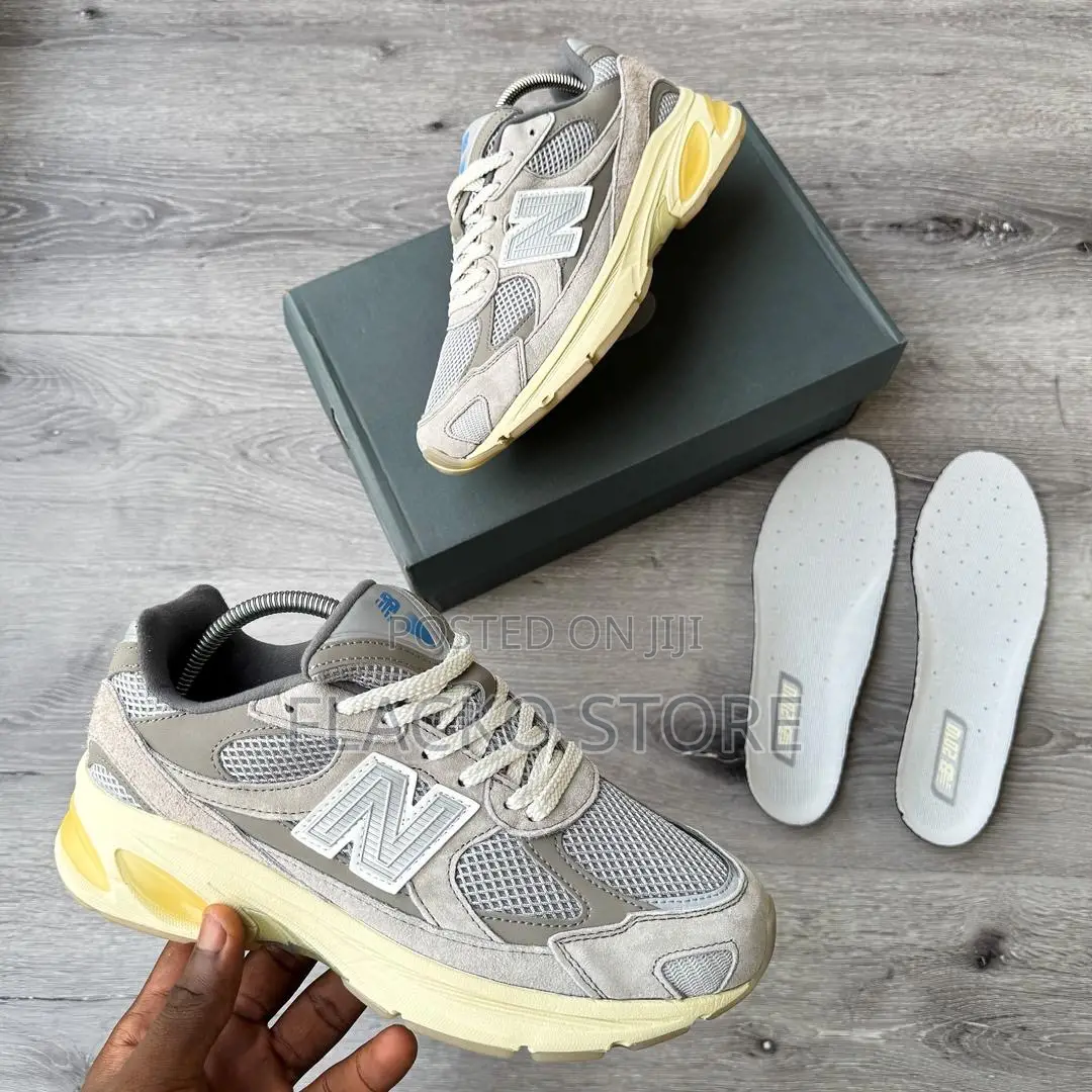 Original New Balance Abzorb 2010 Sneakers