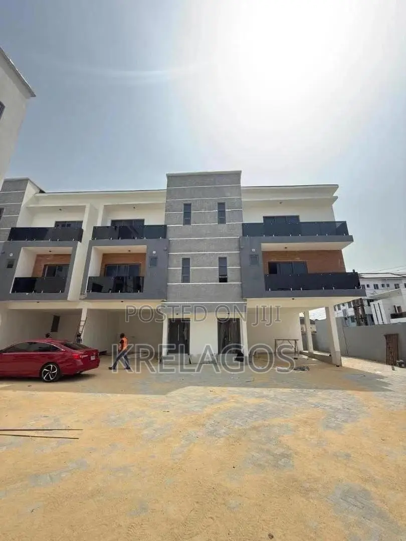 4bdrm Duplex in Ologolo for sale