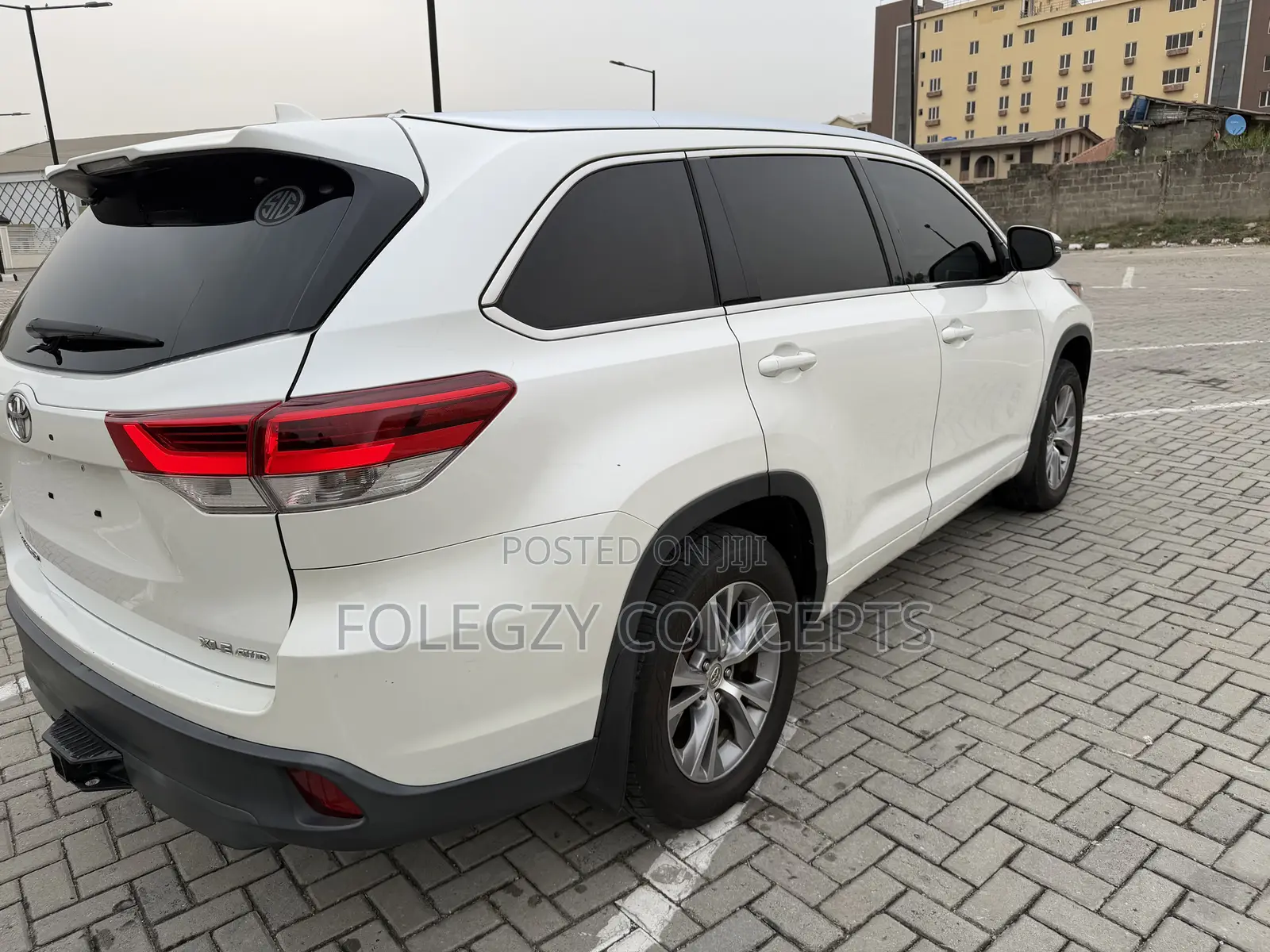 Toyota Highlander XLE 4dr SUV (3.5L 6cyl 6A) 2015 White