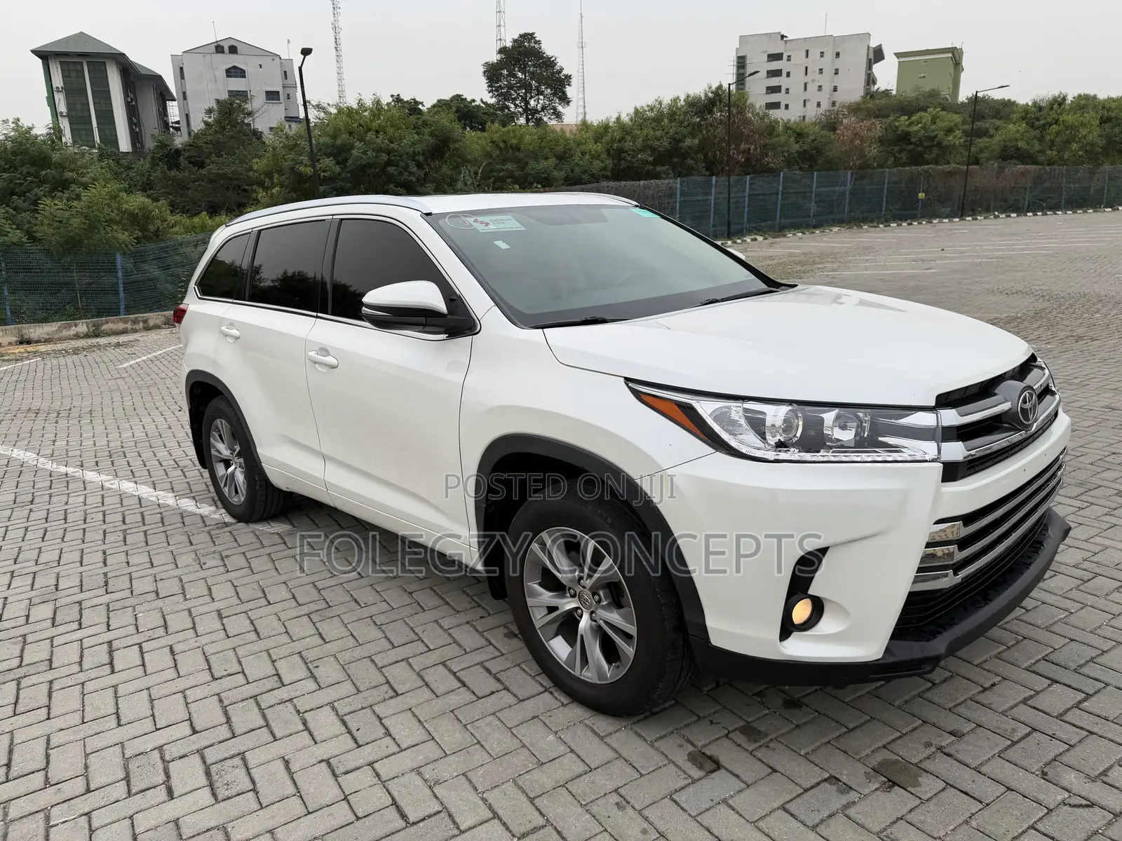 Toyota Highlander XLE 4dr SUV (3.5L 6cyl 6A) 2015 White