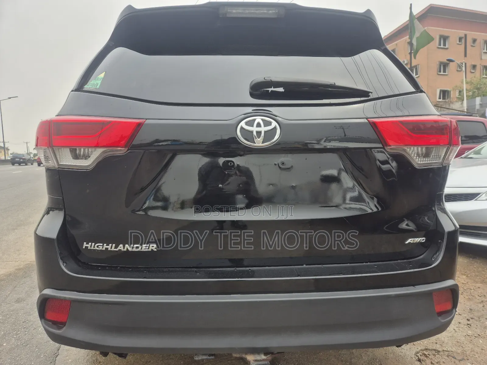 Toyota Highlander LE 4x4 V6 (3.5L 6cyl 8A) 2018 Black