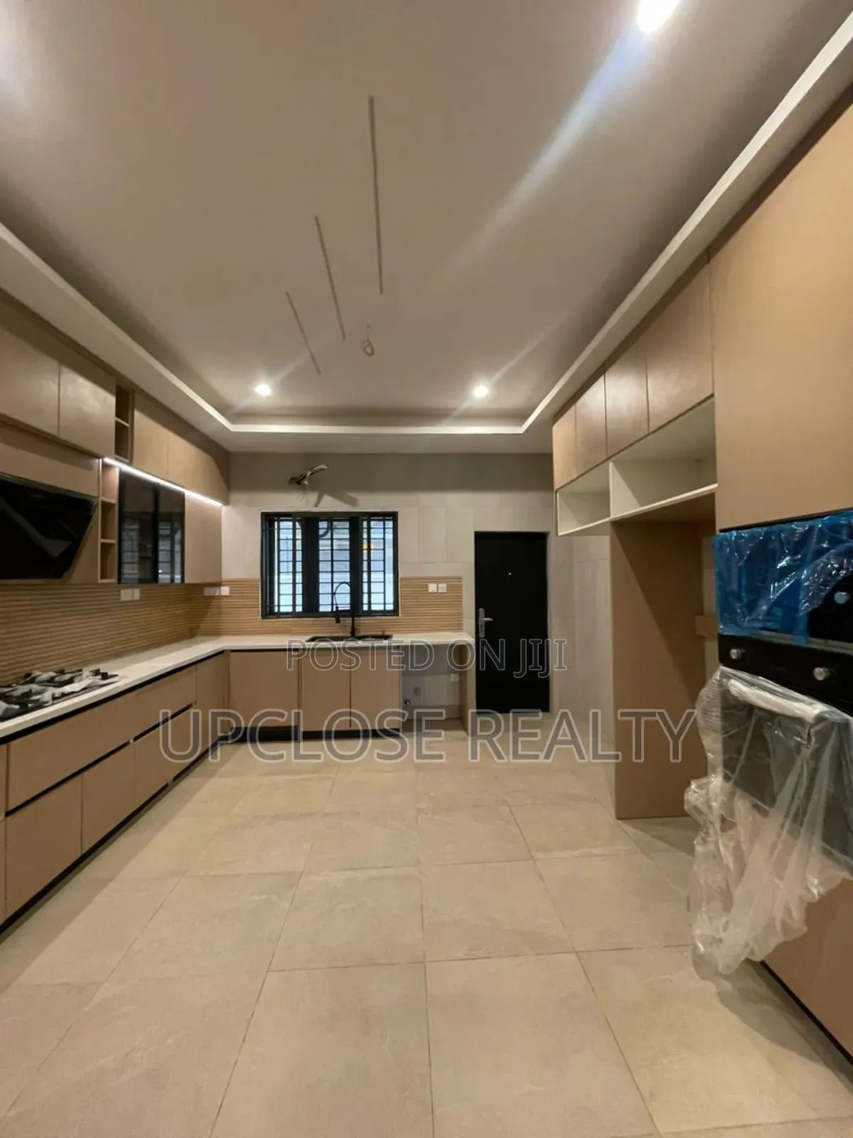 4bdrm Townhouse/Terrace in Life Camp for sale