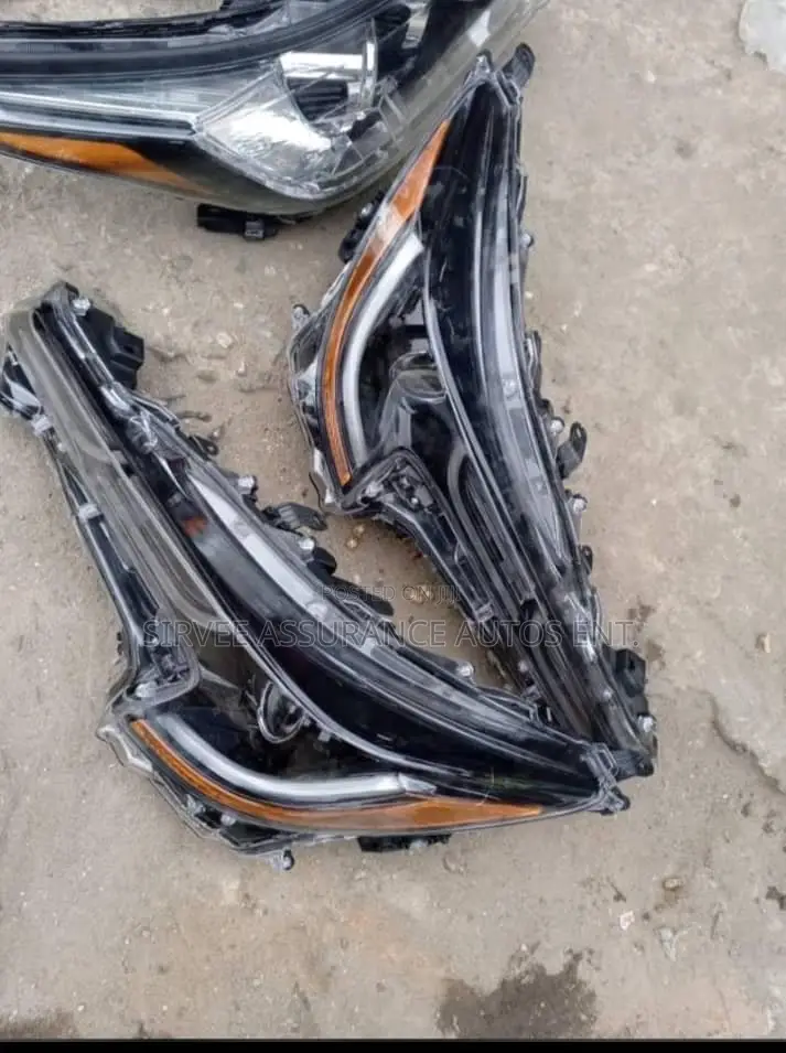 Complete Head Light Toyota Corolla 2020
