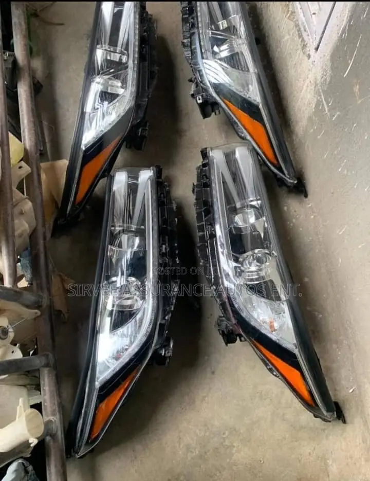Complete Head Light Toyota Highlander 018