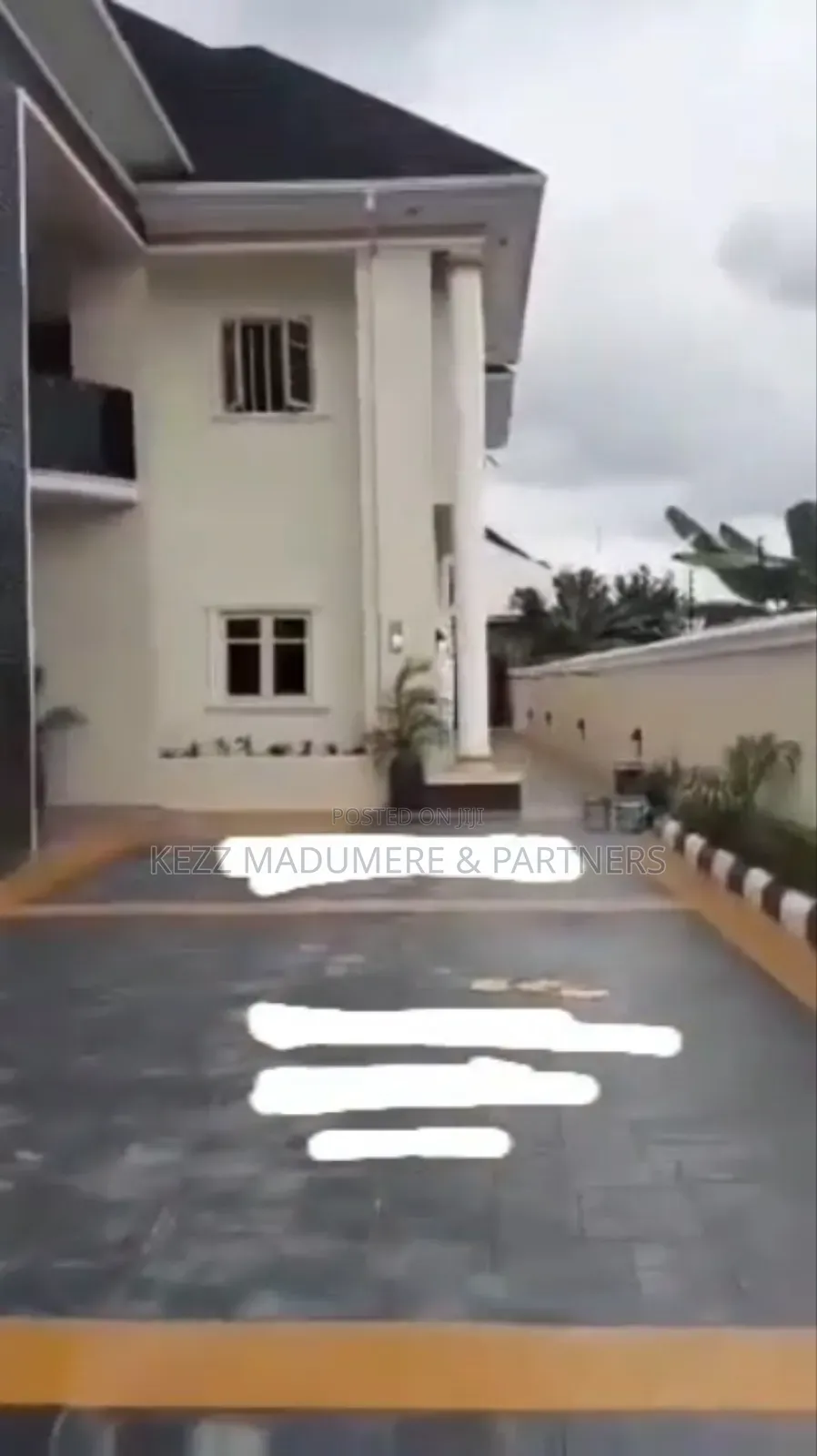 8bdrm Duplex in Gated Estate , Sars for sale