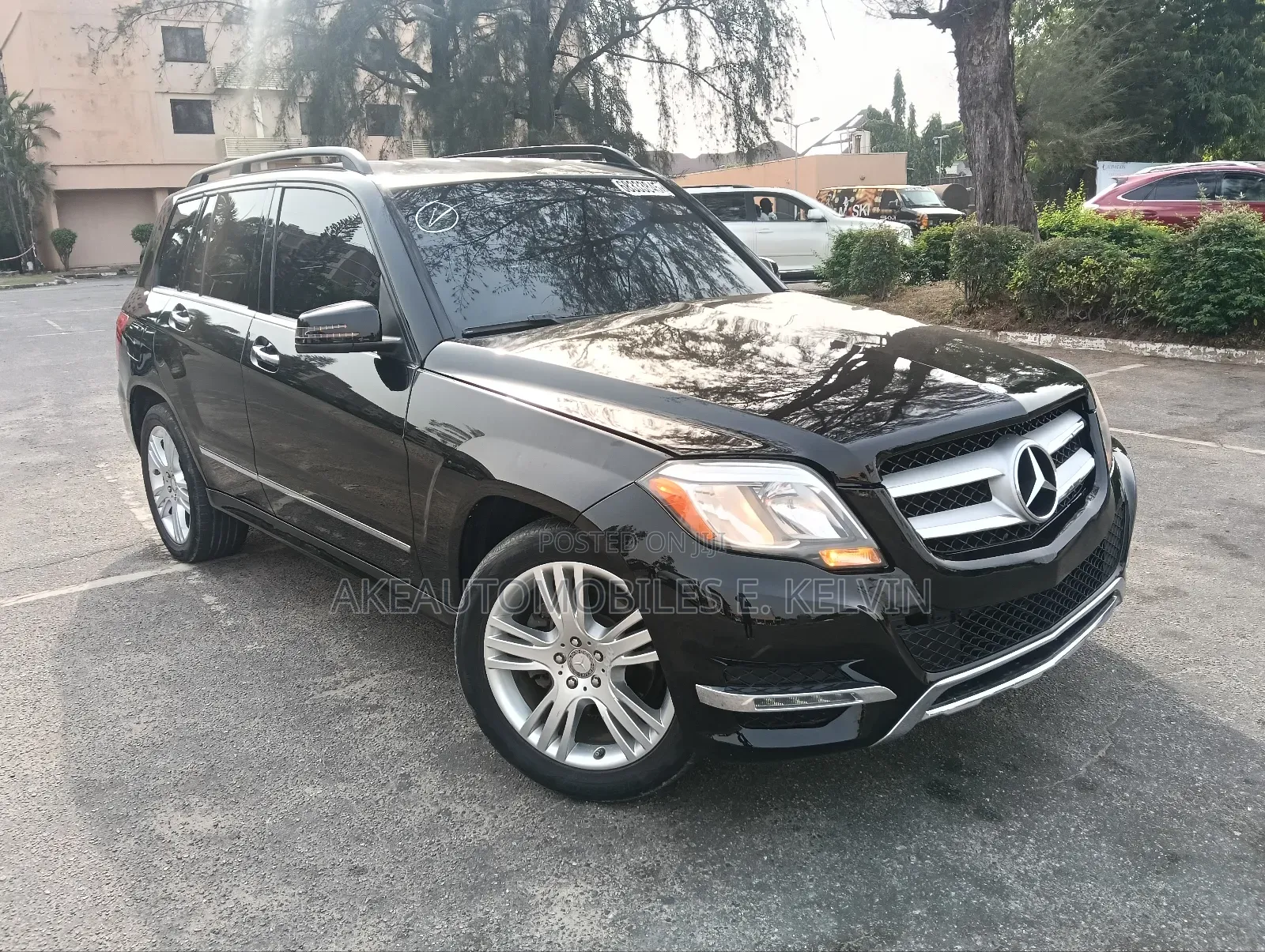 Mercedes-Benz GLK-Class Base GLK 350 4dr AWD 4MATIC (3.5L 6cyl 7A) 2015