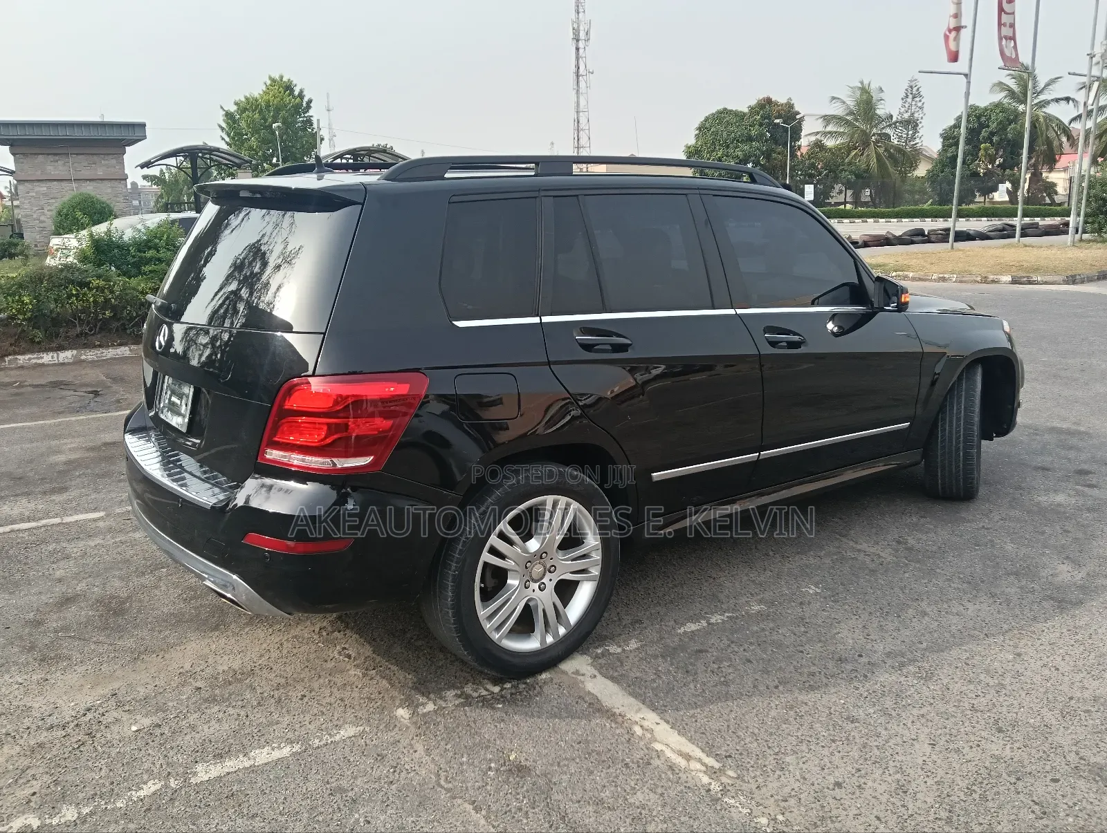 Mercedes-Benz GLK-Class Base GLK 350 4dr AWD 4MATIC (3.5L 6cyl 7A) 2015