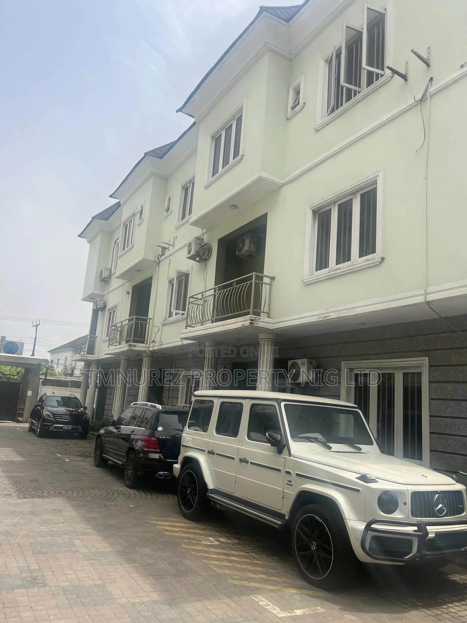 4bdrm Duplex in Osapa, Lekki for rent