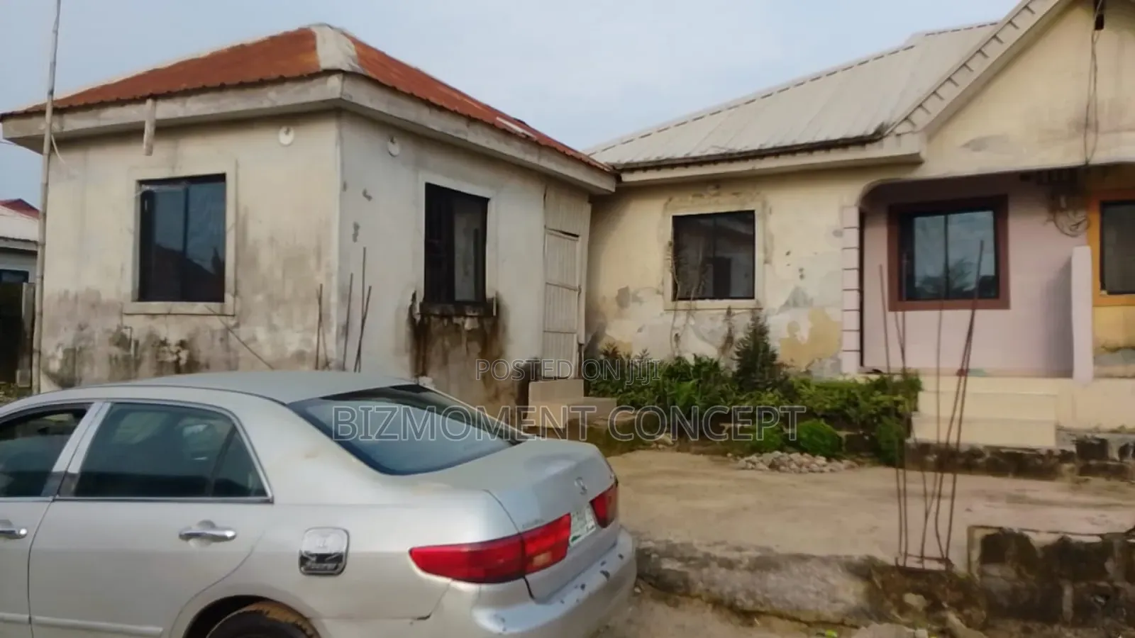 3bdrm Bungalow in Oniwonlu Estate, Bogije for sale