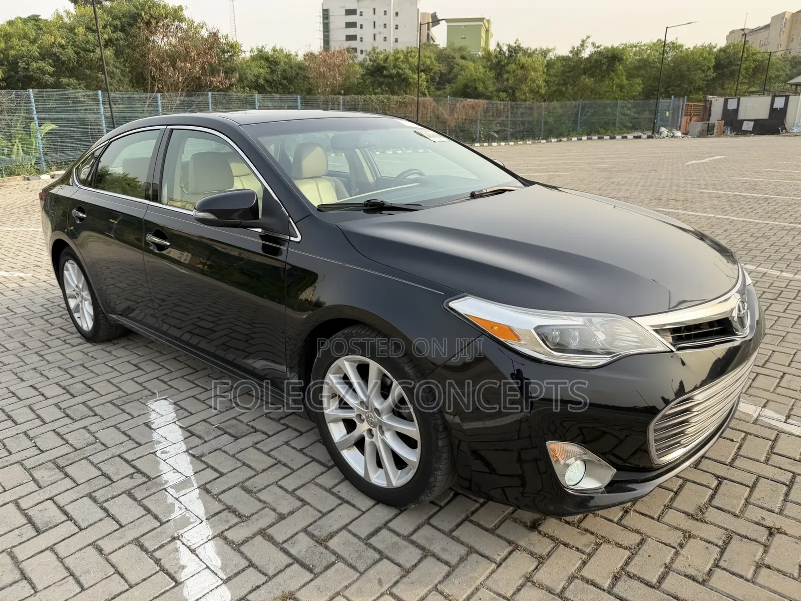Toyota Avalon XLE Premium Sedan FWD (3.5L 6cyl 6A) 2013 Black