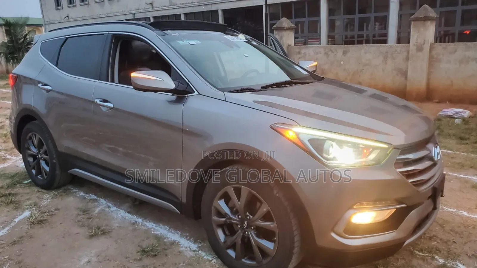 Hyundai Santa Fe Limited AWD 2017 Gold