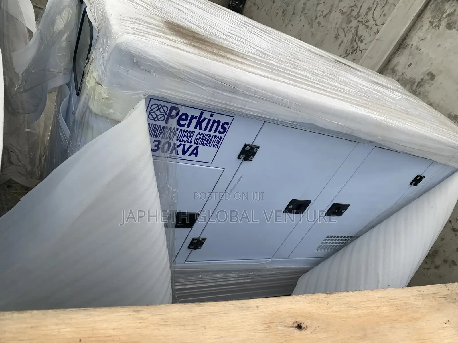 Original 30kva Perkins Soundproof Diesel Generator