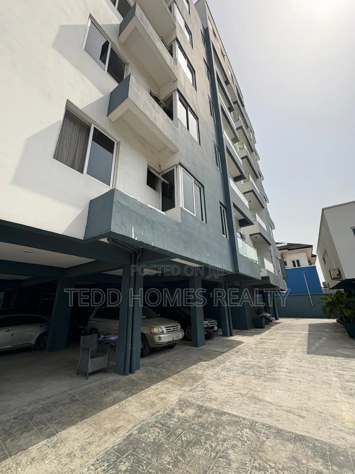 4bdrm Penthouse in Lekki for sale
