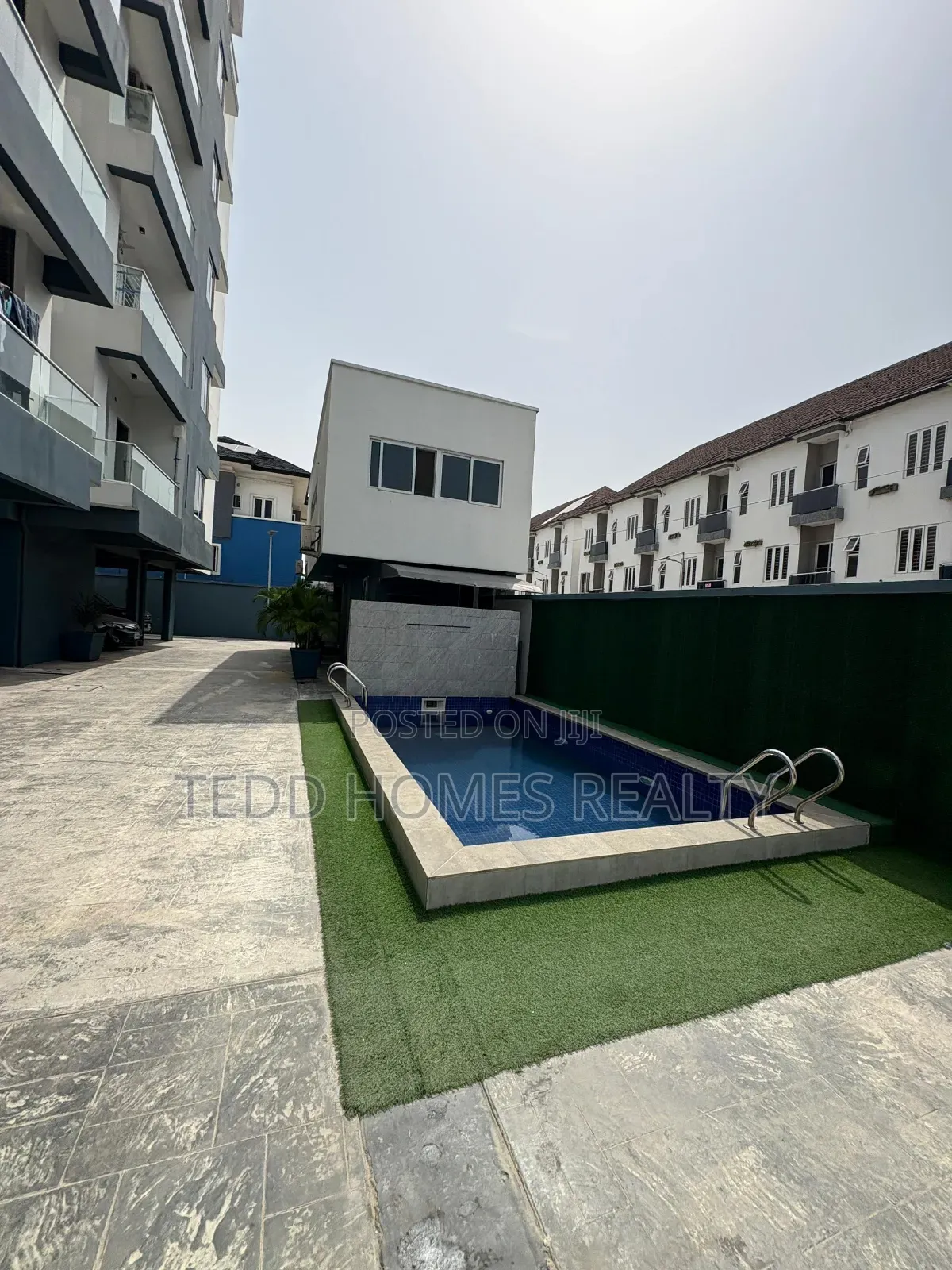4bdrm Penthouse in Lekki for sale
