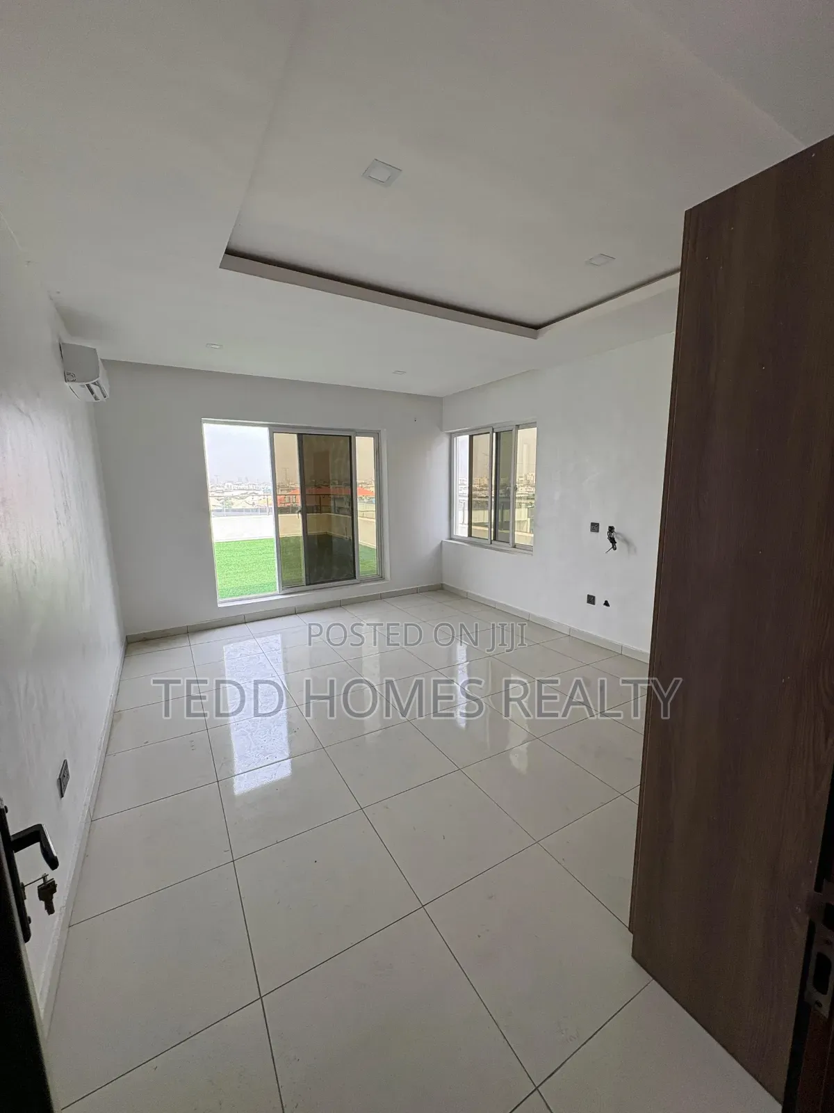 4bdrm Penthouse in Lekki for sale