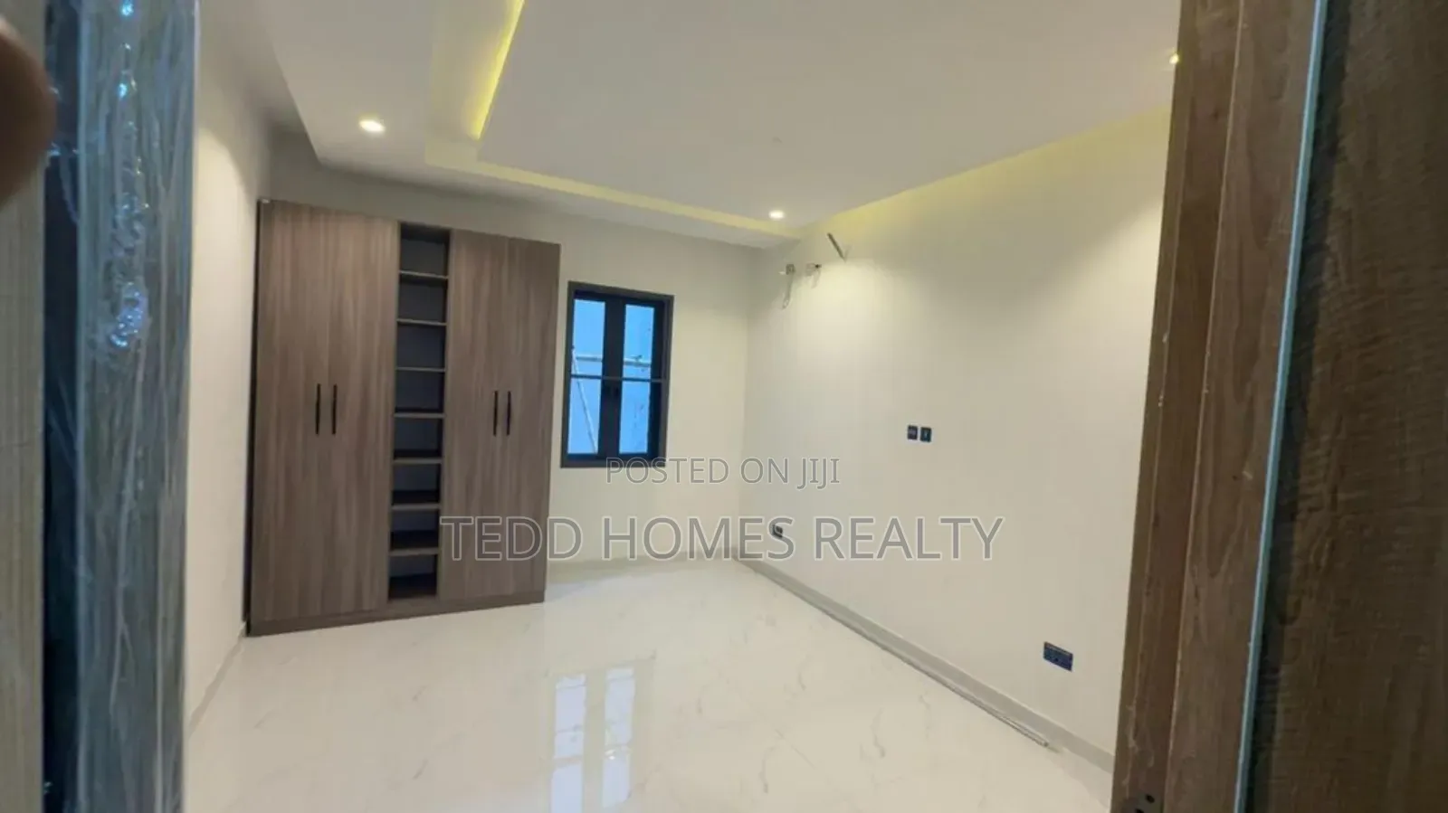 2bdrm Apartment in Ilasan, Ikate for sale