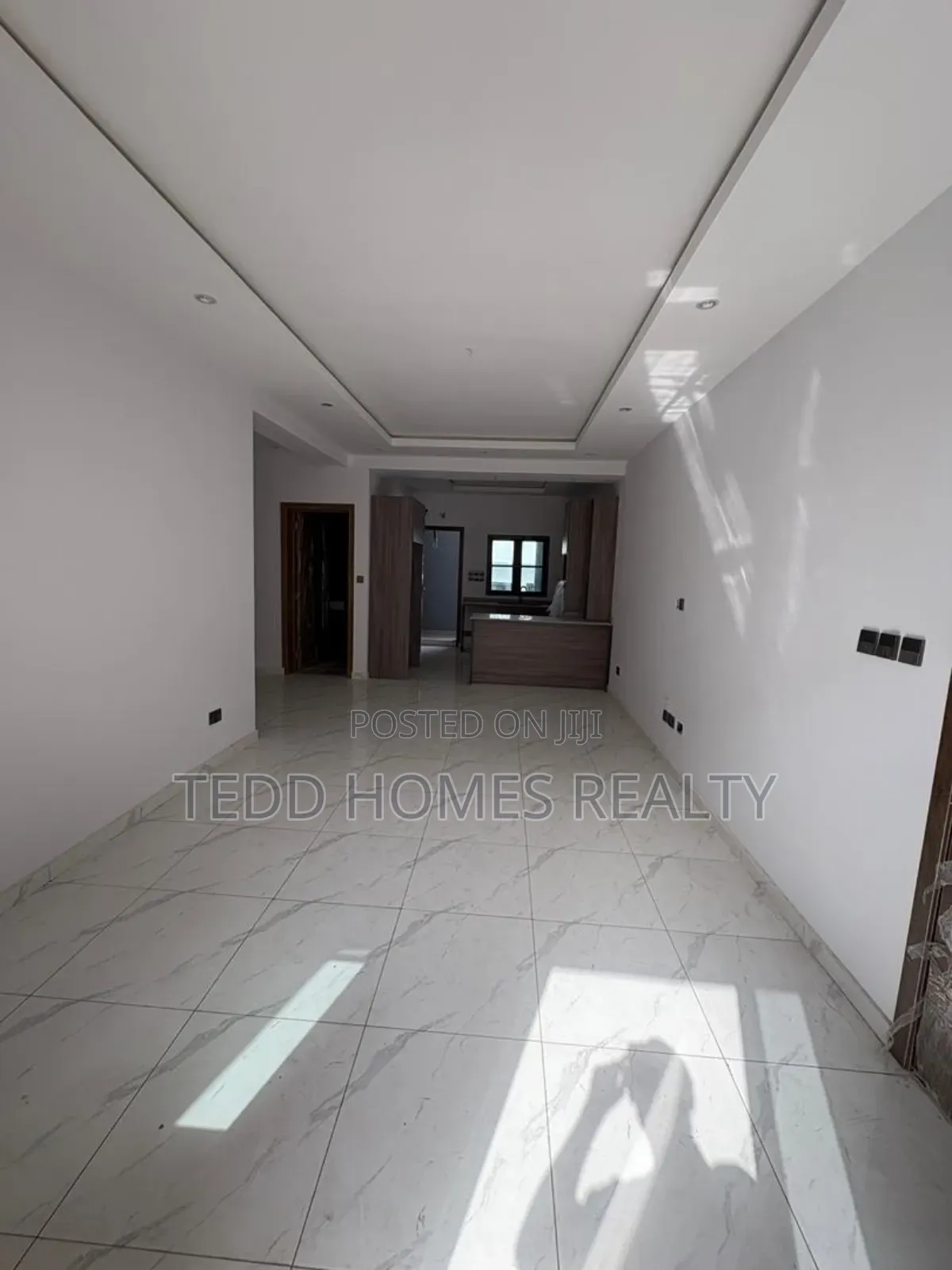 3bdrm Apartment in Lekki for sale