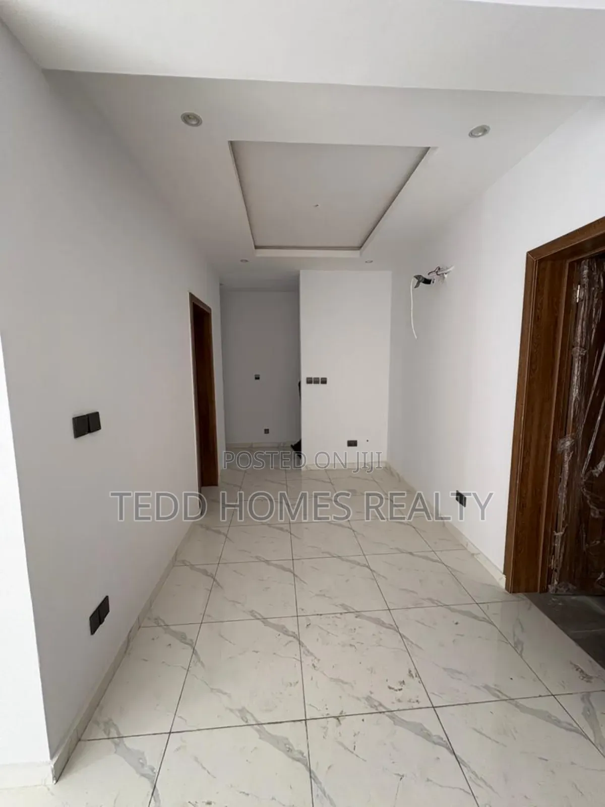 3bdrm Apartment in Lekki for sale