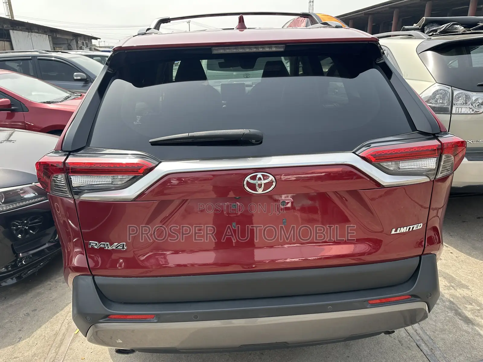 Toyota RAV4 Limited AWD 2020 Red